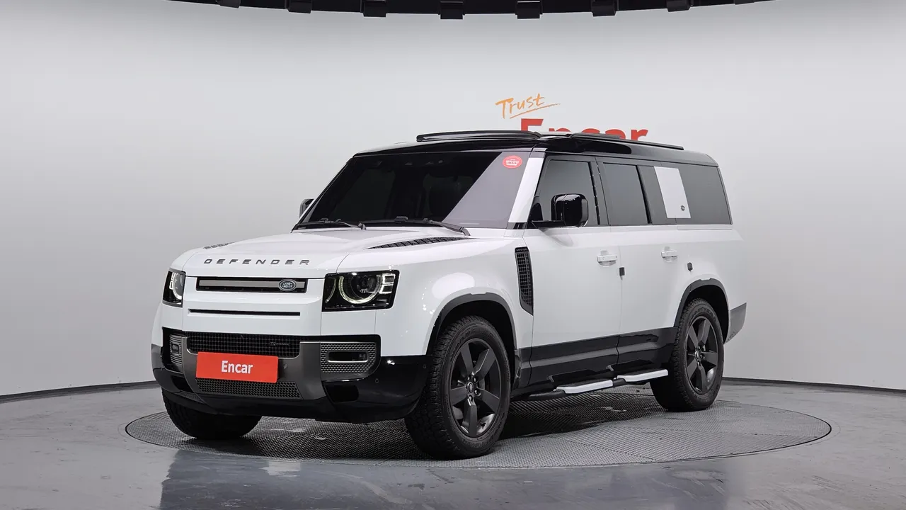 2023 Land Rover Defender 130 P400 X-Dynamic HSE