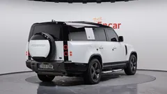 2023 Land Rover Defender 130 P400 X-Dynamic HSE — фото 2