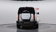 2023 Land Rover Defender 130 P400 X-Dynamic HSE — фото 4
