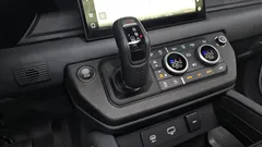 2023 Land Rover Defender 130 P400 X-Dynamic HSE — фото 9