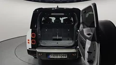 2023 Land Rover Defender 130 P400 X-Dynamic HSE — фото 20