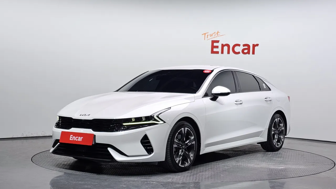 2023 Kia K5 Signature