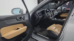 2022 Volvo XC60 B5 Inscription — фото 10
