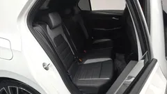 2023 Volkswagen Golf 2.0 GTI, белый — фото 12