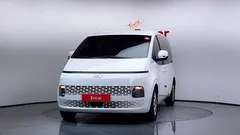 2022 Hyundai Staria Cargo 5-Seater — фото 3