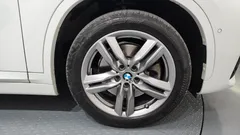 2021 BMW X1 xDrive 20i M Sport, белый — фото 5