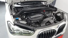 2021 BMW X1 xDrive 20i M Sport, белый — фото 6