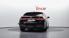 2021 BMW 7-Series 740i M Sport, чёрный — фото 4
