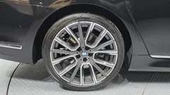 2021 BMW 7-Series 740i M Sport, чёрный — фото 5