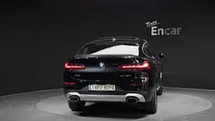 2022 BMW X4 xDrive20i xLine — фото 4