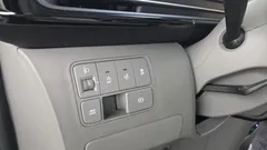 2023 Hyundai Staria 4WD Lounge 7-Seater — фото 17