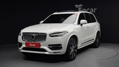 2022 Volvo XC90 B6 Inscription, белый — фото 1