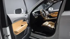 2022 Volvo XC90 B6 Inscription, белый — фото 10