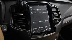 2022 Volvo XC90 B6 Inscription, белый — фото 16