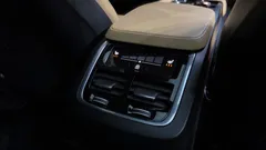 2022 Volvo XC90 B6 Inscription, белый — фото 19