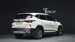 2022 Kia Seltos Gasoline 1.6 Turbo 2WD, белый — фото 2