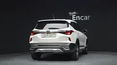 2022 Kia Seltos Gasoline 1.6 Turbo 2WD, белый — фото 4