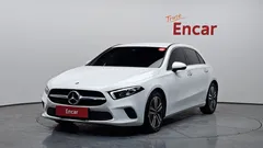 2023 Mercedes-Benz A-Class A220 Hatchback — фото 1