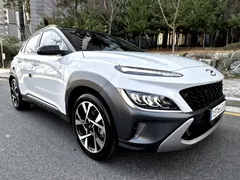 2021 Hyundai Kona Gasoline 1.6 Turbo 2WD, белый — фото 3