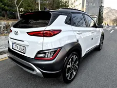 2021 Hyundai Kona Gasoline 1.6 Turbo 2WD, белый — фото 4