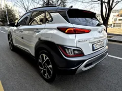 2021 Hyundai Kona Gasoline 1.6 Turbo 2WD, белый — фото 6