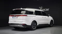 2022 Kia Carnival Diesel 9-Seater Noblesse — фото 2