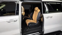 2022 Kia Carnival Diesel 9-Seater Noblesse — фото 11