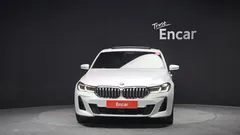 2021 BMW Gran Turismo 620d xDrive M Sport, белый — фото 3