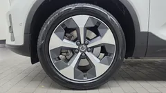 2023 Volvo XC40 B4 Ultimate Bright — фото 5