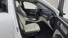2023 Volvo XC40 B4 Ultimate Bright — фото 11