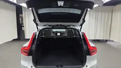 2023 Volvo XC40 B4 Ultimate Bright — фото 20