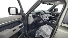 2023 Land Rover Defender 110 D250 SE — фото 10