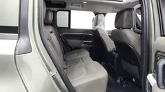 2023 Land Rover Defender 110 D250 SE — фото 12