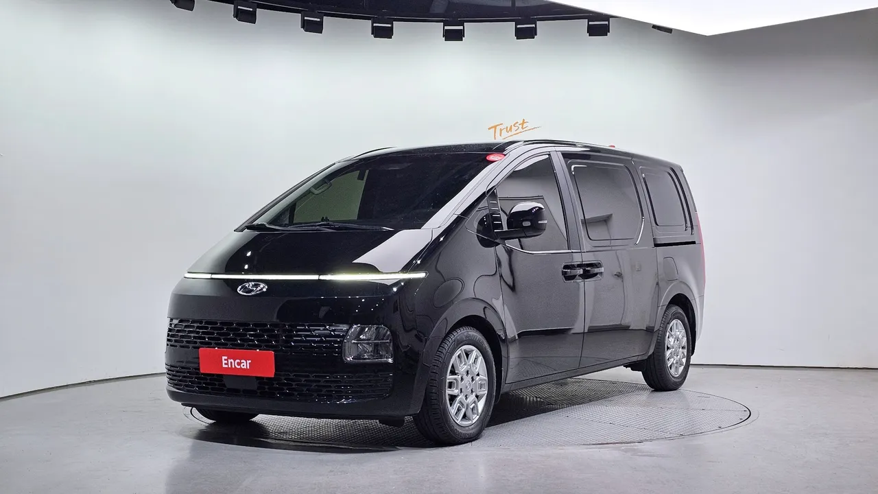 2023 Hyundai Staria Cargo 3-Seater