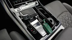 2023 Audi Q8 55 TFSI Quattro Premium, белый — фото 9