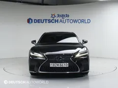 2021 Lexus LS 3.5 Luxury AWD, чёрный — фото 3