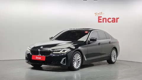 2022 BMW 5-Series 520i Luxury