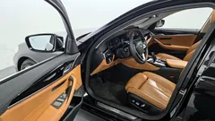 2022 BMW 5-Series 520i Luxury — фото 10