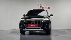 2021 Audi Q5 45 TFSI Quattro Premium, чёрный — фото 3