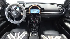 2023 Mini Clubman JCW, 담녹색 — фото 7
