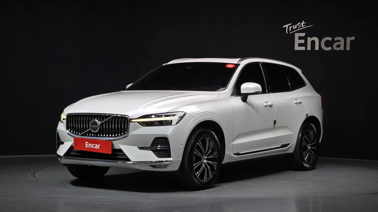 2022 Volvo XC60 B5 Inscription