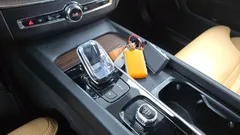 2022 Volvo XC60 B5 Inscription, белый — фото 9