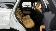2022 Volvo XC60 B5 Inscription, белый — фото 12