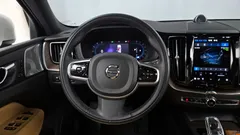2022 Volvo XC60 B5 Inscription, белый — фото 13