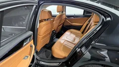 2022 BMW 5-Series 520i Luxury — фото 11