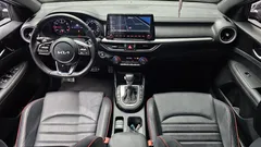 2022 Kia K3 1.6 Turbo GT 5Door — фото 7