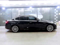 2022 BMW 3-Series 320i Luxury — фото 3