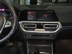 2022 BMW 3-Series 320i Luxury — фото 15