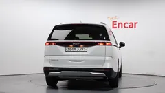 2023 Kia Carnival Diesel 9-Seater Prestige — фото 4