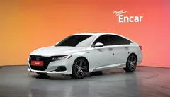 2022 Honda Accord 2.0 Hybrid Touring, белый — фото 1